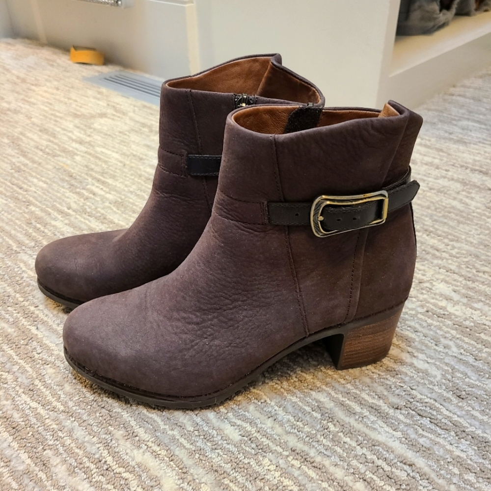 Dansko Hartley boots